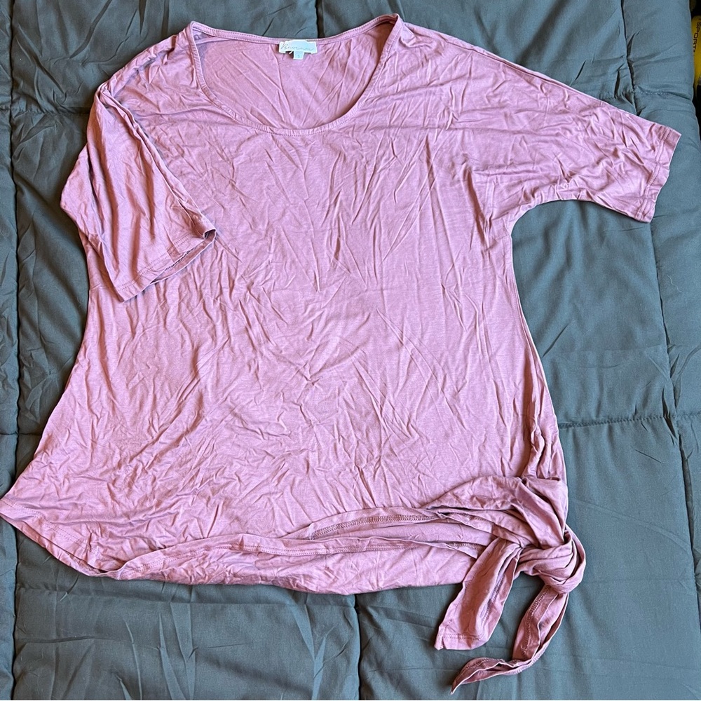 Flowy pale pink shirt